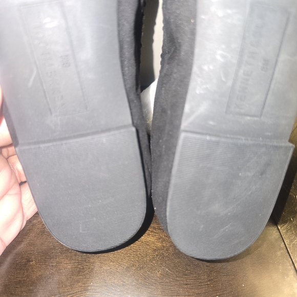 Kenneth Cole black suede and feather flats never-worn - Picture 5 of 9